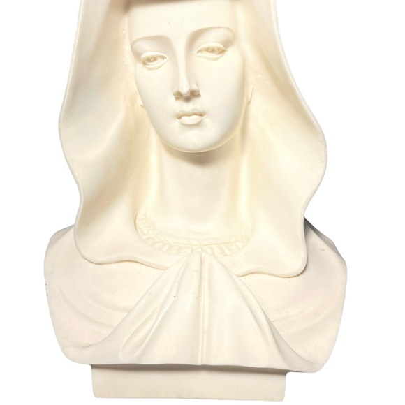 Vintage Alabaster Hand made Italy Carved Mary Madonna statue Mid century - Picture 3 of 7